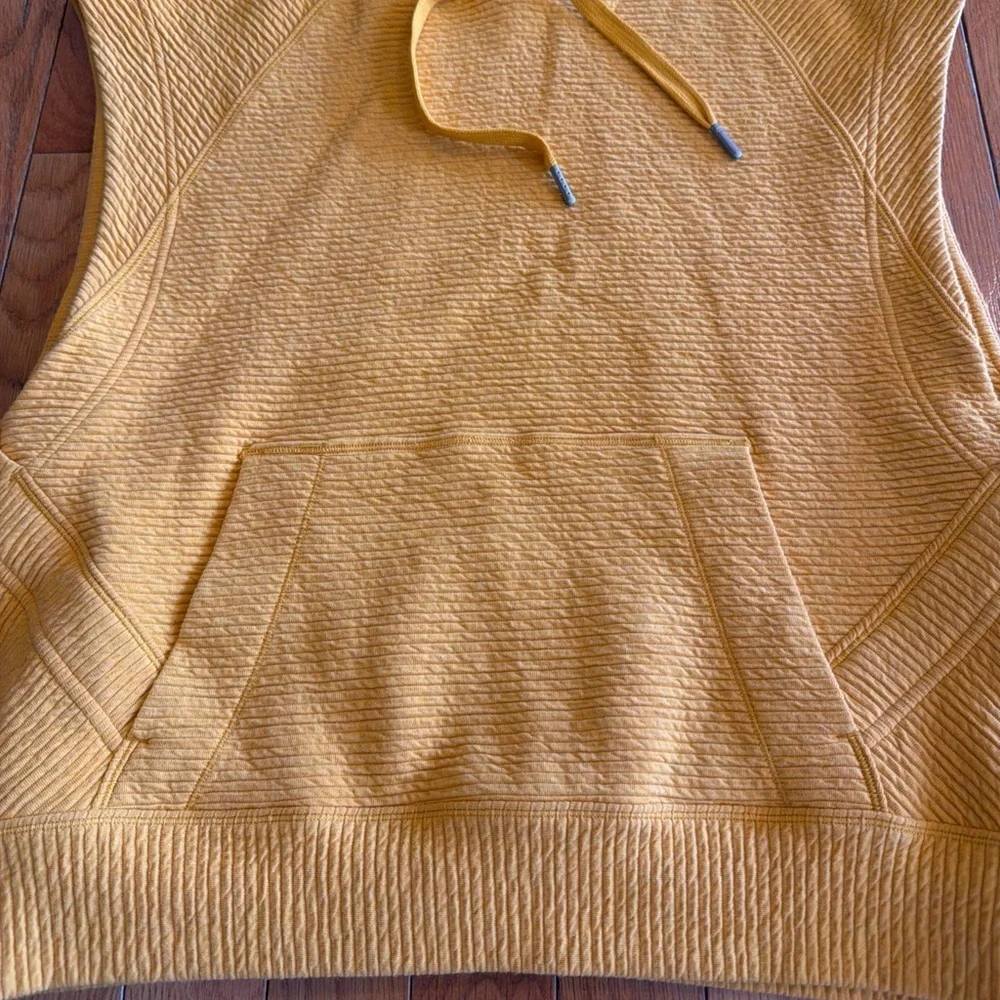 Lululemon Easy Going Hoodie Pullover Cap Sleeve Top Mustard Yellow Sz 4 Small